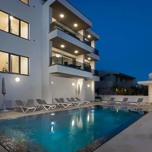 apartments-prestige-1.splithotels.org/